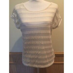 New Without Tags ~ Tea n Rose ~ Women's Blouse/Top ~ Size Small ~ Cream